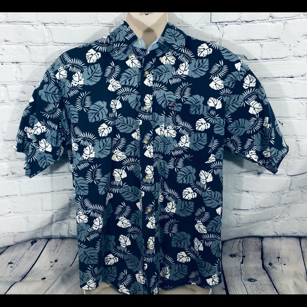 BB Classic Hawaiian Blue Gray & White Size Med
